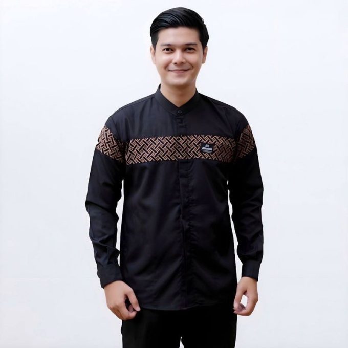 Baju koko pria lengan panjang motif kobata kombinasi warna coklat putih hitam - Gambar 4