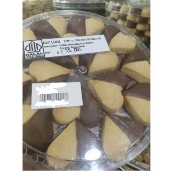 KUE COKLAT HEART KUE KERING LEBARAN