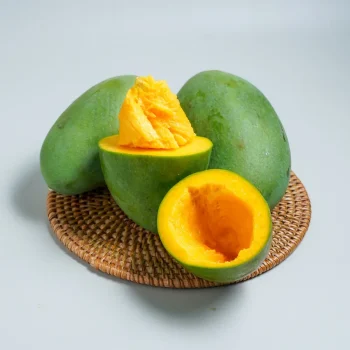 Mangga Alpukat adalah Mangga Harum Manis grade Tua Pohon (TP) yang memiliki tingkat kematangan di atas mangga harum manis biasa. Mangga Alpukat memiliki rasa manis dengan sedikit hint asam, serta memiliki tekstur daging tebal dan lembut. Pada level kematangan sempurna bisa dinikmati dengan cara dibelah dua seperti cara mengonsumsi alpukat yang menjadi ciri khas dari mangga alpukat. Produk ini dapat digunakan sebagai menu MPASI.