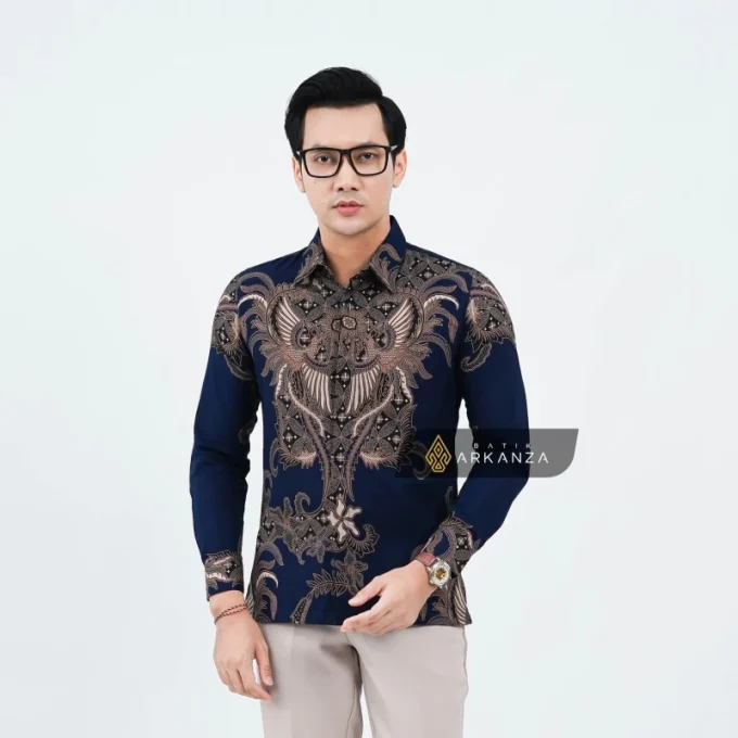 Kemeja Batik Slimfit Motif Nareswara Navy
