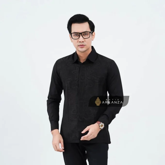 Kemeja Batik Slimfit Motif Kerta Hitam