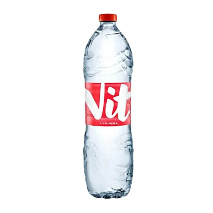 Minuman sehat dan menyegarkan untuk menemani aktivitas sehari-hari Anda. Dikemas dalam botol ukuran 1500ml, Vit Air Mineral adalah pilihan terbaik untuk menjaga tubuh tetap terhidrasi. Air mineral alami ini berasal dari sumber mata air yang segar dan berkualitas, sehingga memberikan manfaat yang optimal bagi kesehatan Anda. Dengan kandungan mineral alami yang dibutuhkan tubuh, Vit Air Mineral membantu menjaga keseimbangan cairan dan elektrolit dalam tubuh.