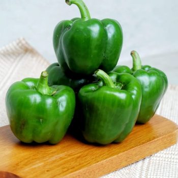 Paprika Hijau Segar | Fresh Green Bell Pepper 5 kg Spesifikasi Produk: Berat: 5 kg Jenis: Paprika Hijau Segar Kualitas: Premium, dipetik langsung dari kebun Bebas dari bahan kimia berbahaya Dikemas dengan hati-hati untuk menjaga kesegaran Paprika ini kaya akan vitamin C, antioksidan, dan serat, yang baik untuk kesehatan Anda. Pilihan ideal untuk gaya hidup sehat!