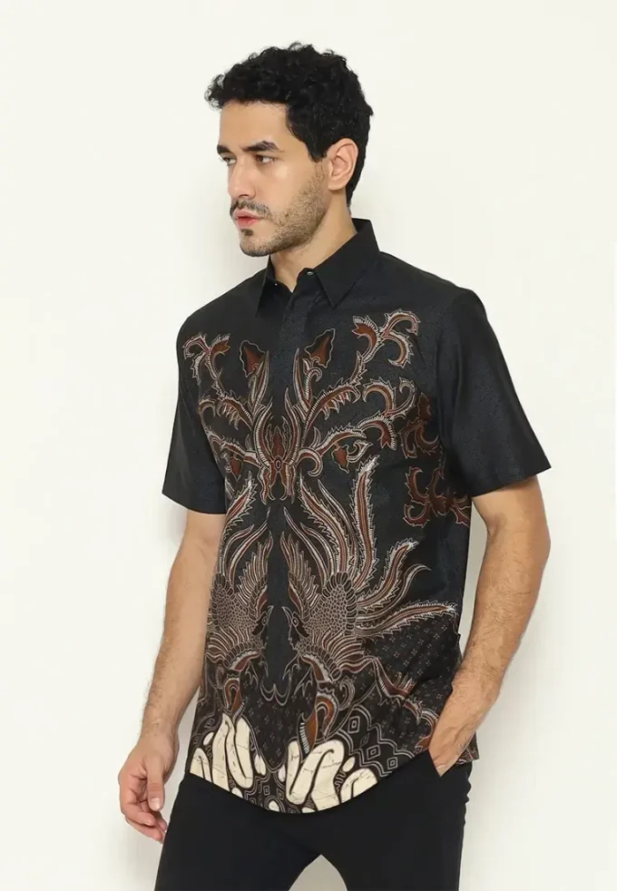 Hadinata Batik Pria Kemeja Pendek Slimfit Yuvan Yura - Image 4