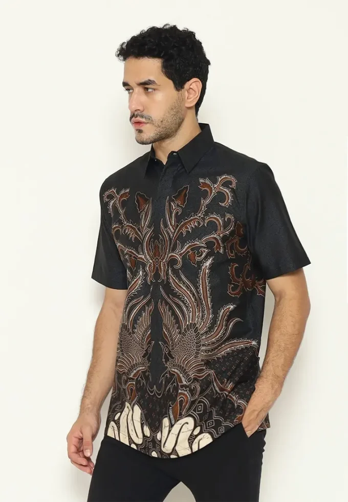 Hadinata Batik Pria Kemeja Pendek Slimfit Yuvan Yura - Image 3