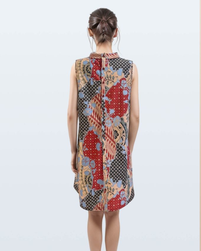 Dress Batik Danar Hadi Tambal Sri Wedari Kerah Lingkar Bulat – Abu Abu