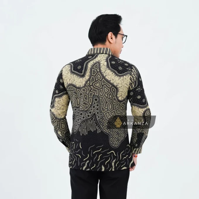 Kemeja Batik Slimfit Motif Pradipta
