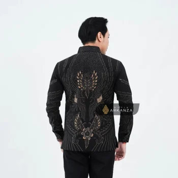 Kemeja Batik Slimfit Motif Benanda Hitam