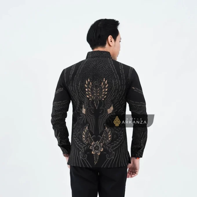 Kemeja Batik Slimfit Motif Benanda Hitam