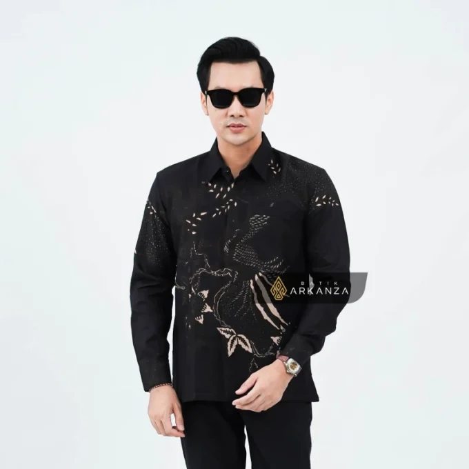 Kemeja Batik Dobby Slimfit Motif Mataram Hitam