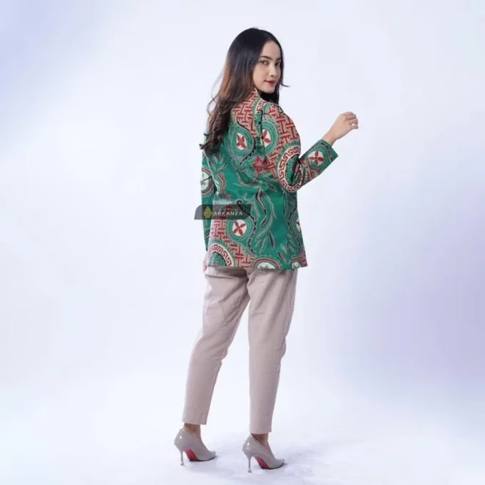 Blouse Batik Motif Cahyadewi
