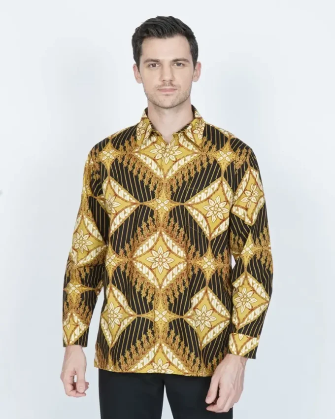 Kemeja Batik Lengan Panjang Sisi Wajik Coklat