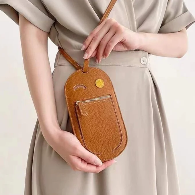 Tas Hp Gantung Leher Wanita Kulit Sintetis Premium Model Import Korea Branded Lucu Kekinian Murah Terbaru MESY