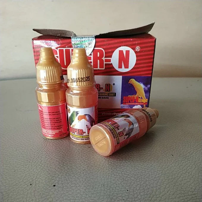 PENTING: BARANG YANG KAMI JUAL ADALAH ORIGINAL 100% (BUKAN PALSU/OPLOSAN). JIKA TERBUKTI TIDAK ORIGINAL SIAP GANTI UANGNYA 2X LIPAT. Nama Produk: Super-N Super Kicau Obat Burung Sakit Infeksi Pencernaan Diare Berak Kapur Darah Air Pernafasan Serak Flu Luka Lesu Bulu Kusam Virus Kategori : Obat/Drug Kegunaan : Mengobati segala jenis infeksi pencernaan seperti diare, berak kapur, berak darah, berak air, dan lain sebagainya Mengobati beberapa infeksi pernapasan burung kicau, seperti ngorok, serak, dan flu Menyembuhkan luka pada burung kicau. Seperti luka karena goresan benda tajam, dll Mengobati burung yang lesu Mengatasi bulu kusam pada burung kicau Mengobati penyakit yang disebabkan oleh virus dan mikroorganisme Cara Pemakaian : Dicampurkan dengan air minum burung Diteteskan langsung pada mulut/paruh burung Dioleskan pada kapas lalu dibalutkan pada paruh burung Untuk Jenis Burung : Muraibatu, poskay, anis, kenari, branjangan, cucak ijo,dll. Mengandung bahan : Bahan alami tanpa efek samping.
