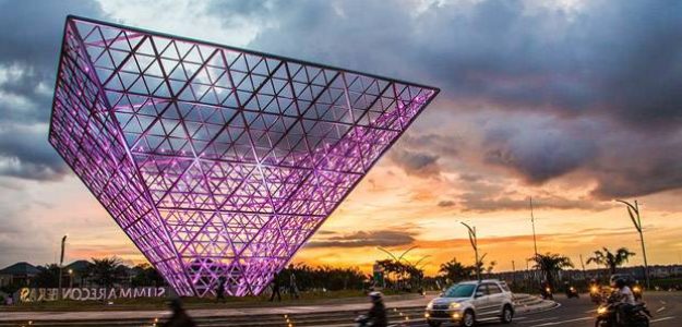 cropped 5 fakta menarik bekasi punya piramida terbalik mirip museum louvre paris kgx 1
