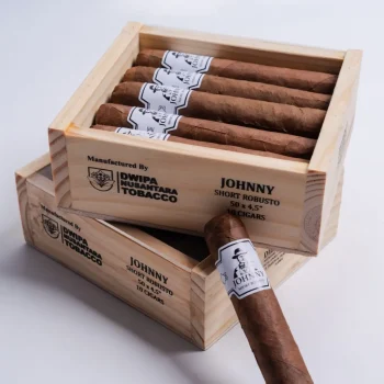 Cigar/Cerutu JOHNNY SHORT ROBUSTO 46 Pack Dwipa Nusantara Tobacco