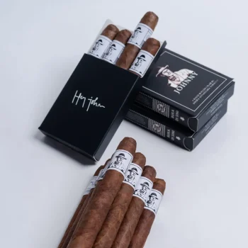 Cerutu JOHNNY HALF CORONA – 11 Box (1 Box Isi 10 Batang)